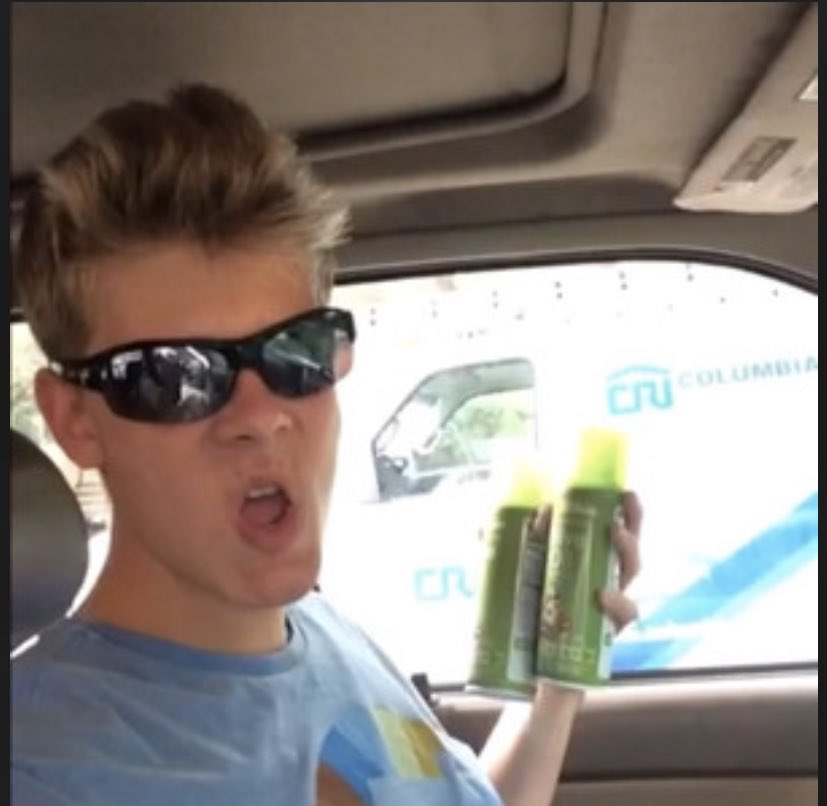 heyalexdonner's tweet photo. TWITTER DO YOU THING TAG THE VINE THAT THIS PICTURE IS FROM I WILL VENMO YOU 17.38 IF YOU CAN FIND IT THX https://t.co/2T2GchBXXk