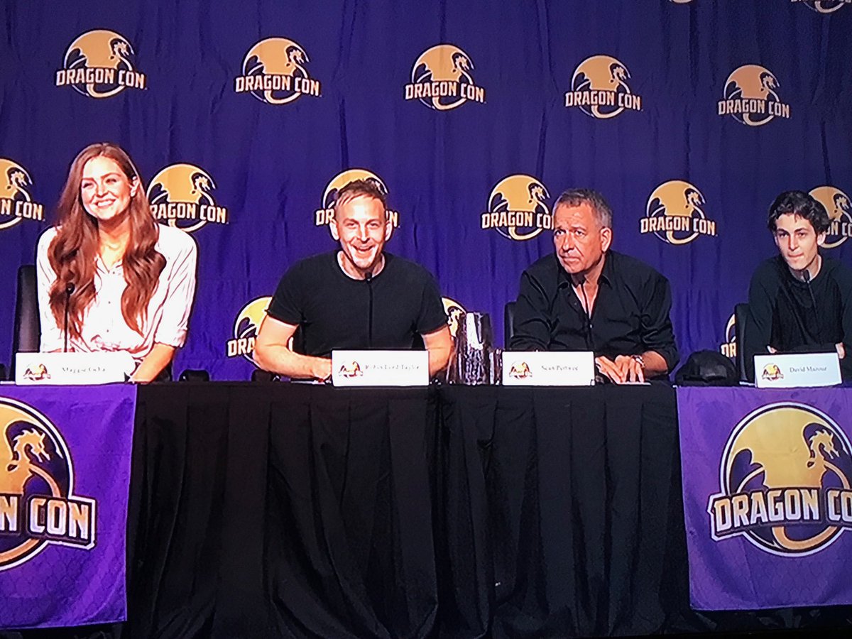 reeltvgeeks's tweet photo. So this is happening now! #DragonCon2019 #Gotham #MaggieGeha #RobinLordTaylor #SeanPertwee #DavidMazouz #DonalLogue https://t.co/OrG8eewFVs