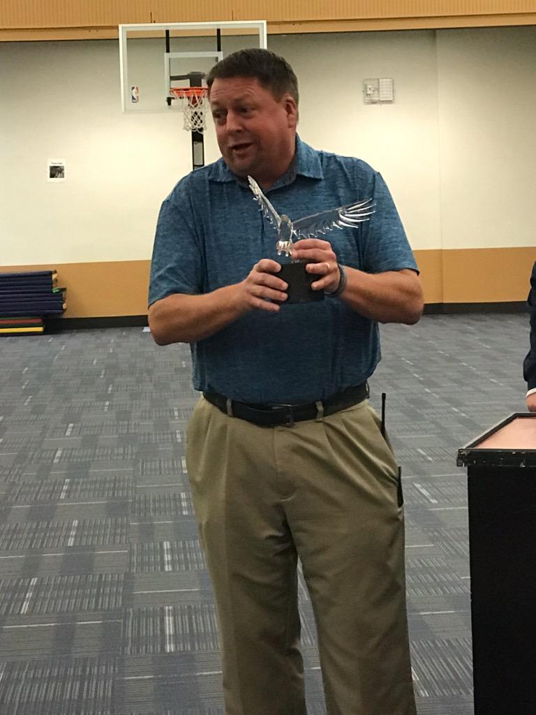 MillerParkLSR7's tweet photo. Kelly Twenter receiving the highly coveted Crystal Eagle Award for 5+ years of dedication and service to the staff and students of Miller Park.  #PartyAtThePark #MP4L https://t.co/Vwvlj66iwL