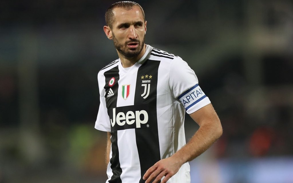 TVSports15's tweet photo. BREAKING: Juventus FC have confirmed that Giorgio Chiellini tore his ACL in training today. He will be out for several months. 
Get well soon capitano!! ⚫️⚪️
#Juventus #chiellini #Training #morning https://t.co/1b325GNhYp