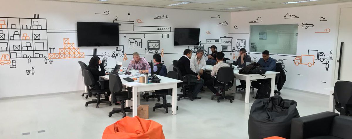 Innoscience_'s tweet image. Nos últimos dias aconteceu a Imersão do TegUp Ventures, o programa de conexão da Tegma com startups. Confira algumas fotos. Boa sorte para todos. 
#Innoscience #inovacao #consultoriaeminovacao #TegUpVentures #Tegma #logistica