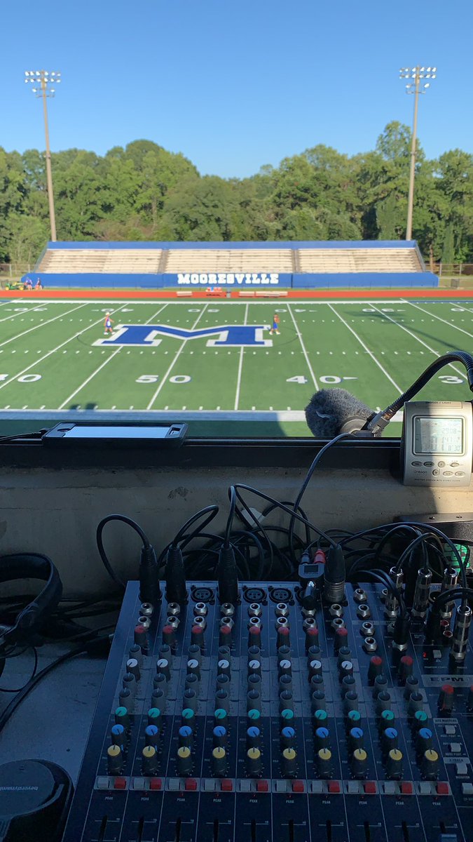 whip_radio's tweet photo. Mooresville Blue Devil football tonight on 1350AM 99.3FM and @tunein search WHIP https://t.co/FoscrCJ7HX