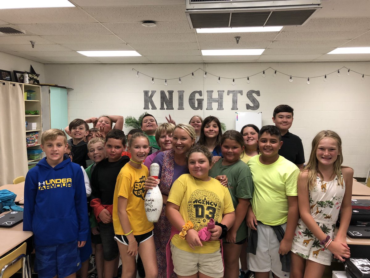 Another Bold Move caught in Mrs. Bennett’s 5th grade science classes...love seeing the knights discover the thrill of hands on science! Congratulations Mrs. Bennett on the Bold Move trophy!