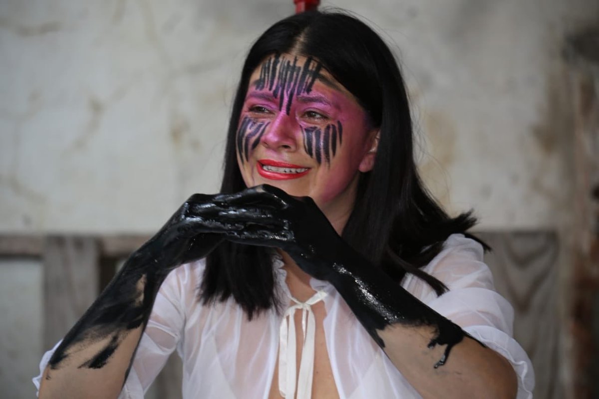 fchgt's tweet photo. El Colectivo Contraste presenta en Casa Municipal Antigua Tipografía Sánchez &amp; de Guise el performance “El Ritual del Llanto” por Ivette Monney.

#22FCH
#EstimulaTusSentidos
#RecorridoCultural https://t.co/mIWAUcaGSs