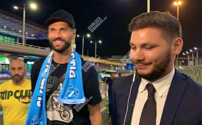 Foto. Llorente arrivato a Napoli: "Sono contento di tornare in Italia"