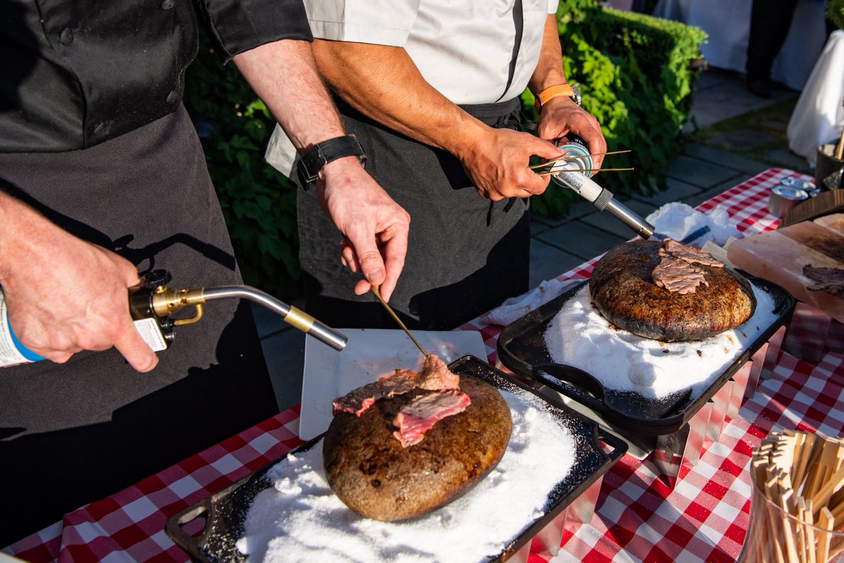 EncoreChefBobby's tweet photo. This weekend is going to be fire! How are you celebrating the long, holiday weekend? #encoreevents #labordayweekend #bbq #endofsummer #detroit #puremichigan #events #weddings #brides #love https://t.co/yyyavkmIs4