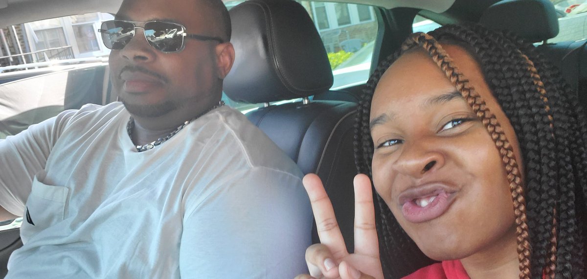 NocturnalCreatu's tweet photo. Out with this one....school shopping! #Fatherhelpme #daddydaughterday https://t.co/q1ravzUPtb