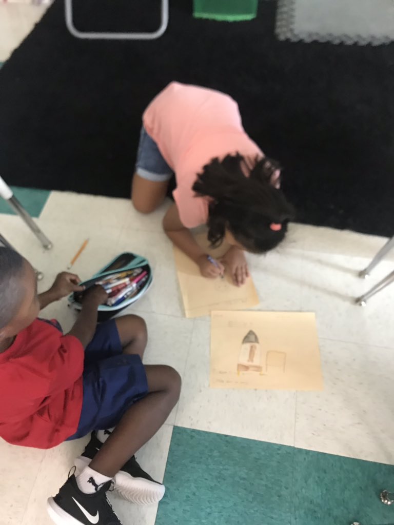 ms__cannon33's tweet photo. Generating questions, understanding the settings, and using text evidence ALL IN ONE! 🤷🏾‍♀️🤷🏼‍♂️???🍪🏠 https://t.co/jeD8vcLzXz