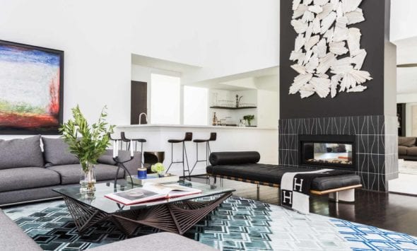 SEFLStyleDesign's tweet image. This mid-century home was redesigned to be all about Miami. The home features many sitting spaces, allowing for easy flow from room to room.

Home by Contour Interior @NinaMagon 
713.722.0511

#interiordesign #interiordecor #style #homedesign  #architect  #architecture #design