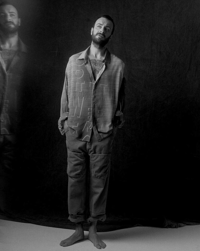 JoeGilgunFans's tweet photo. Amazing photos of Joe. Photos by Benjamin Tietge #JoeGilgun #JosephGilgun #Brassic #MonroweMagazine https://t.co/taVrEkWOds