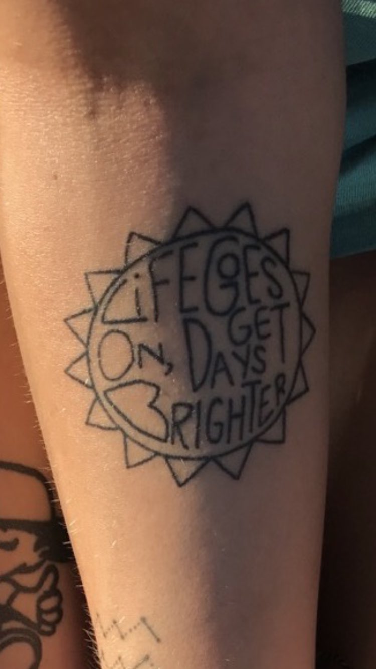 i got this tattoo of the hand on the cover of macs 2014 mixtape faces is  there any ideas of what i can fill it in with  rMacMiller