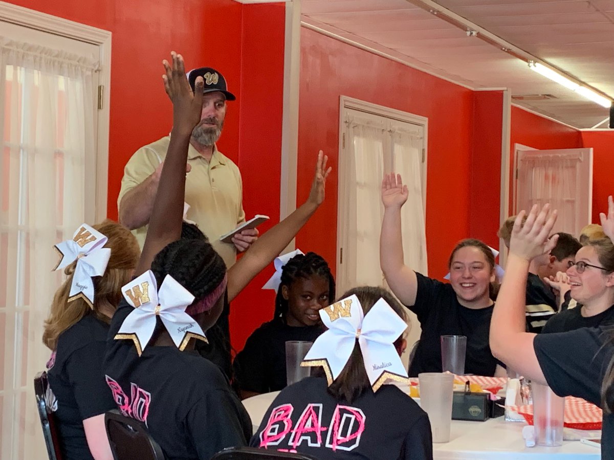 BomberWindham's tweet photo. Head Football coach Jake Eye does it all - mows and paints the field, takes the cheerleaders dinner orders and calls the plays! #DocsSothernBBQ #windhamfamily https://t.co/7IITOBStBk