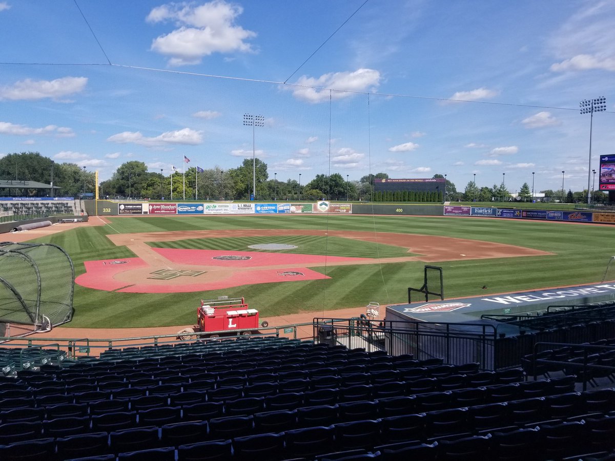 kelren31's tweet image. Last regular season home game. Can't thank my crew and FO enough for all the hardwork this year.  @greatlakesloons #NestLevelFun
