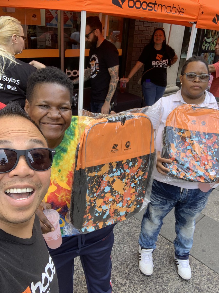 vtruongcao's tweet photo. ๐ yโall glad another @boostmobile #PhillyEvents happening rn!! ๐๐๐๐๐ฒ #PullUp #BackpackGiveaway #BackToSchoolWithBoost #MABTS19 https://t.co/hxJAKe1LNZ