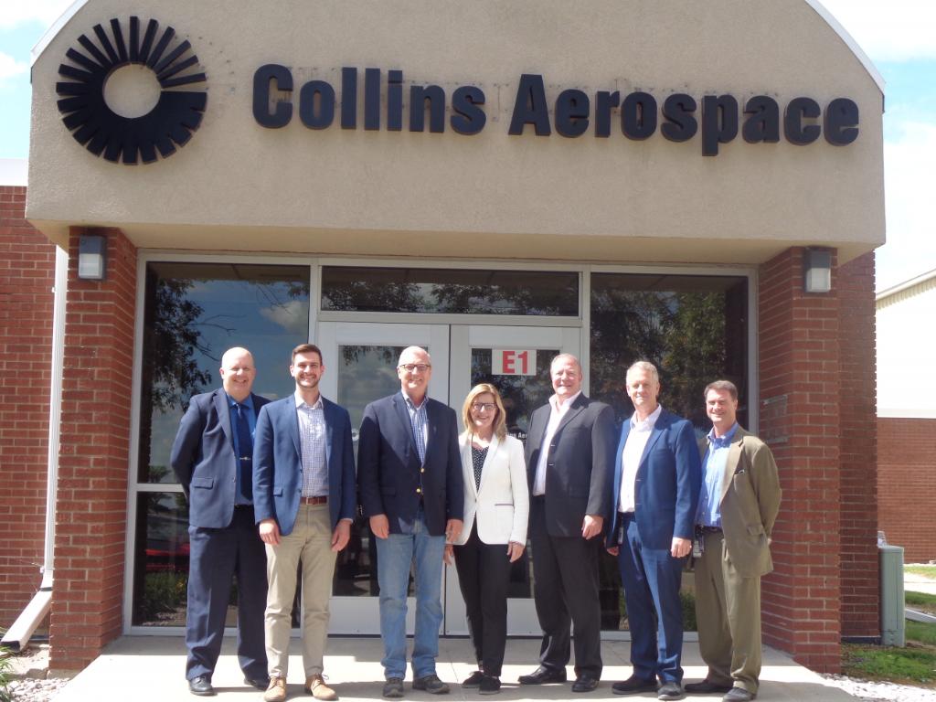 .@CollinsAero is #RedefiningAerospace & the team in #Jamestown showed @SenKevinCramer just that! Thanks for your support on @SASCMajority & for visiting today, Senator! Glad you 👀 the Cargo Systems this team is #mfg locally for our commercial + military customers. #UTCinAmerica