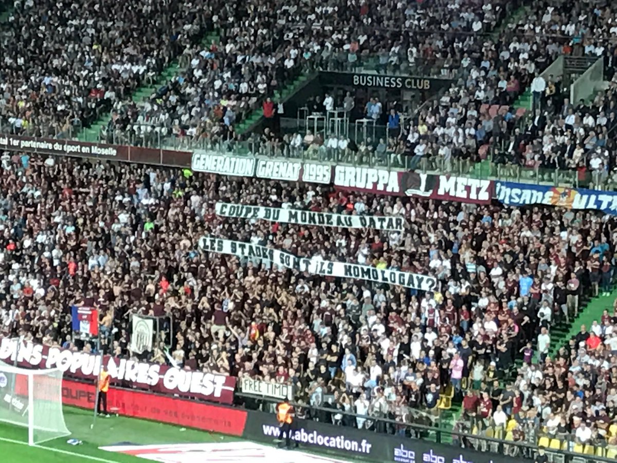 GFFN's tweet photo. More: "World Cup in Qatar - are the stadiums homologay?" (homologous, with a pun on the word gay, questioning the treatment of homosexuals in Qatar) | 📸@GoalFrance https://t.co/PhanvGwh5I