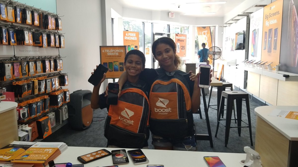 boostmobile1199's tweet photo. Back to school shopping!! Switced from Metro to @boostmobile and The Unlimited FAM Plan with the BRAND NEW GALAXY A20 + 2 iPhone 7 Plus 
@luishyperlink @hyperlinkusa @shawnatspg #boostnation #boostfamily https://t.co/WibHN4Oxtb