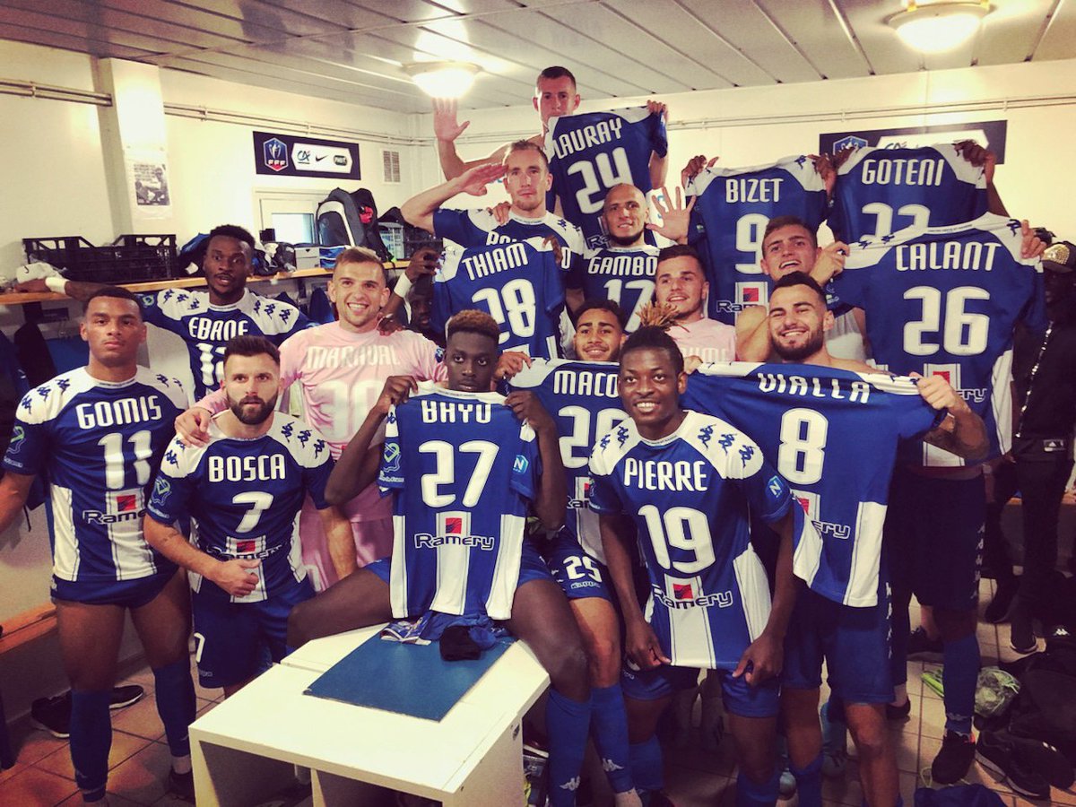 USL DUNKERQUE 🐬 tweet media