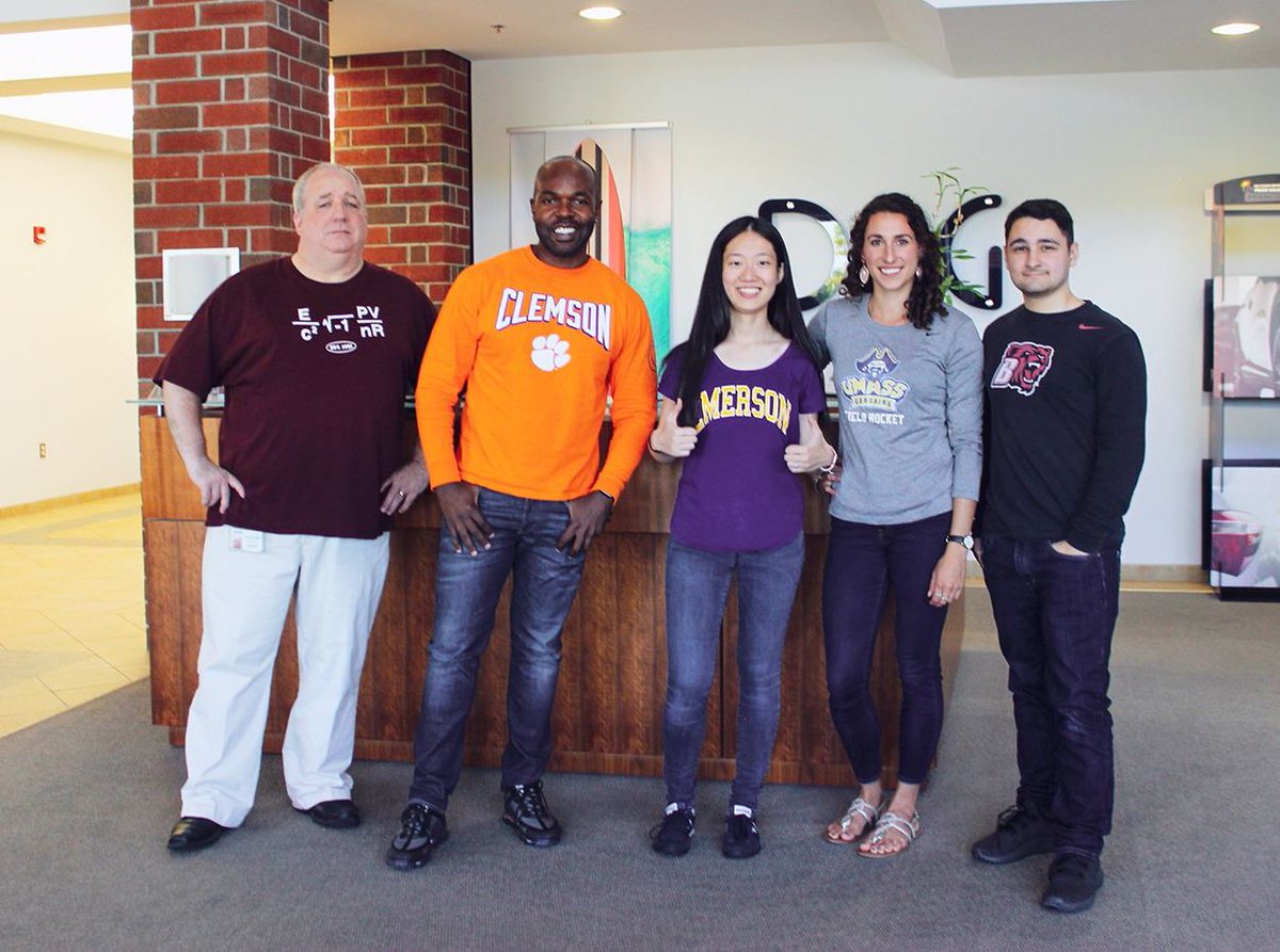 Displays2goUS's tweet photo. Proud alumni of @MIT, @ClemsonUniv, @EmersonCollege, @UMassD, @BridgeStateU #CollegeColorsDay #displays2go https://t.co/BaDp30pChp