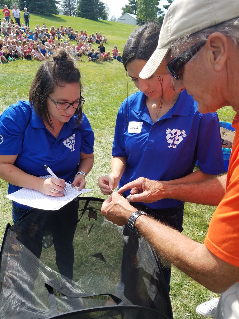 WCSD_Raiders's tweet photo. Butterfly release at MW Elementary today with our friends from @Bayer4CropsUS . We all hope our monarchs make the 2500 mile journey to Mexico. Some were tagged so we can find out. https://t.co/Xj2hc7JSl8
