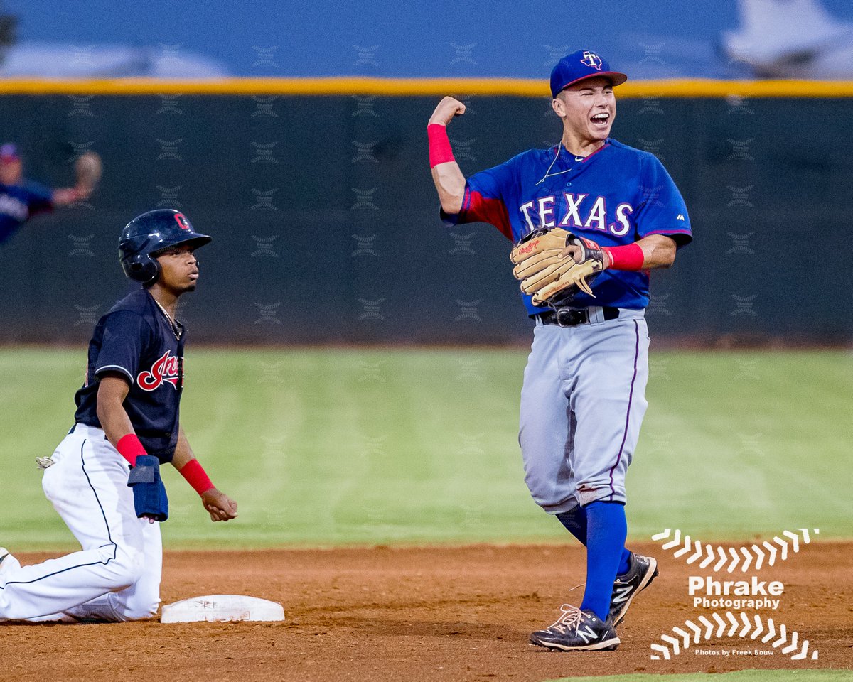 phrakephoto's tweet photo. Cody Freeman (33) 2B AZL Rangers 2019 4th round many more on my FB page @CFree22_ #rangers #togetherwe #txrangers #texasrangers #rangersnation #gorangers @TheBorasClassic
#borasclassicalum #borasclassic #mlbdraft2019
#MLBDraft @milb @mlbdraft
@ParagonSportInt @freemanfam5 https://t.co/Gv45AY2OEG