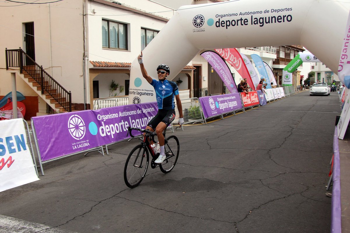 #DeporteLagunero El francés Castellarnau, vence en la segunda etapa de la Vuelta Ciclista Isla de Tenerife. bit.ly/2ZGD8s2