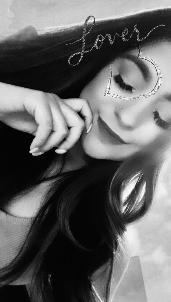 BiancaNunezz's tweet photo. I don’t wanna keep secrets, just to keep you ❤️ #lover #LoverAtTarget #LoverOutNow #taylurking #TaylorSwift https://t.co/xiQFpLv0cc
