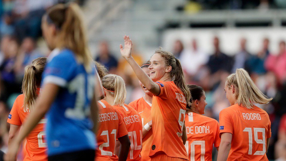Oranjeleeuwinnen On Twitter Deze Heerlijke Knal Van Viviannemiedema Was De 1 0 Tegen Estland Bekijk Alle Zeven Goals In De Samenvatting Https T Co A24rkywwp9 Estned Https T Co Jtxvpj59vz