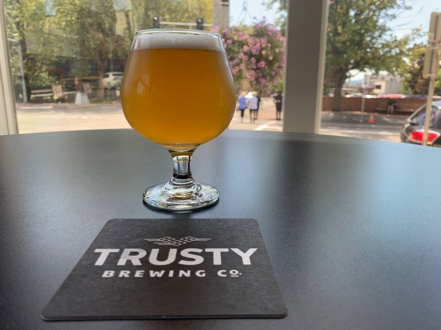 Food &amp; Drink: Trusty’s new craft brew curbs carbs, calories bit.ly/2zuHZCh #Vanwa  <a href="/TrustyBrew/">Trusty Brewing Co.</a> #beer