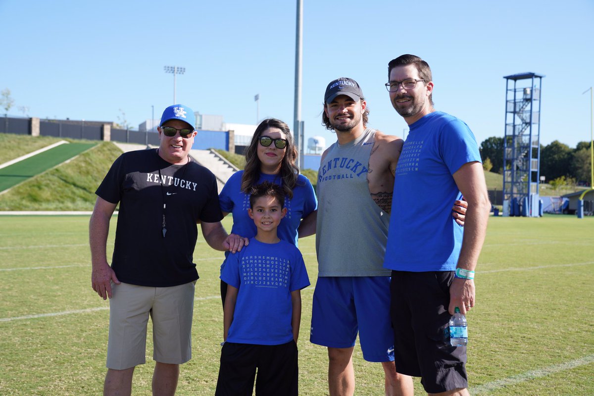 UKCoachStoops's tweet photo. There’s also no better way to start this than with Maximo Shemwell. The Shemwells will always be part of our family. https://t.co/npr1wBv0Pa