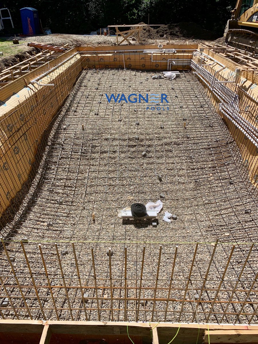 WagnerPools1919's tweet photo. From the Deep End In New Canaan. Making More Progress. Spa, Automatic Cover, Pool Beam Steel Installed and Bonded Next. After Bonding Inspection, Gunite/Shotcrete Installation. https://t.co/zFJGAVx5dj