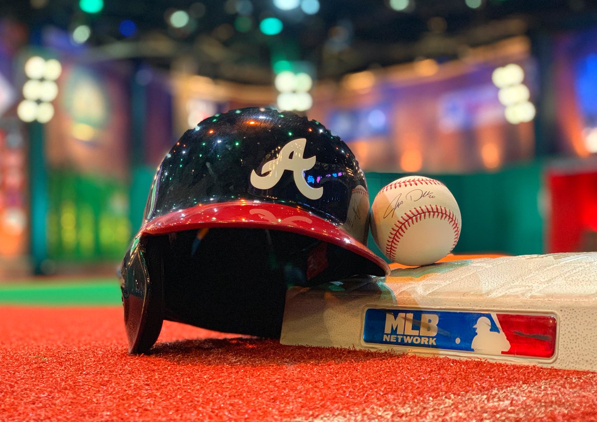 MLBNetwork's tweet photo. Josh Donaldson and the Braves are charging hard toward the Postseason!

RETWEET for a chance at a @RawlingsSports ⚾️ signed by Donaldson and keep up with today’s slate on #MLBTonight from 1-5pm ET.

Rules in bio. https://t.co/nkLJaFtZZ1