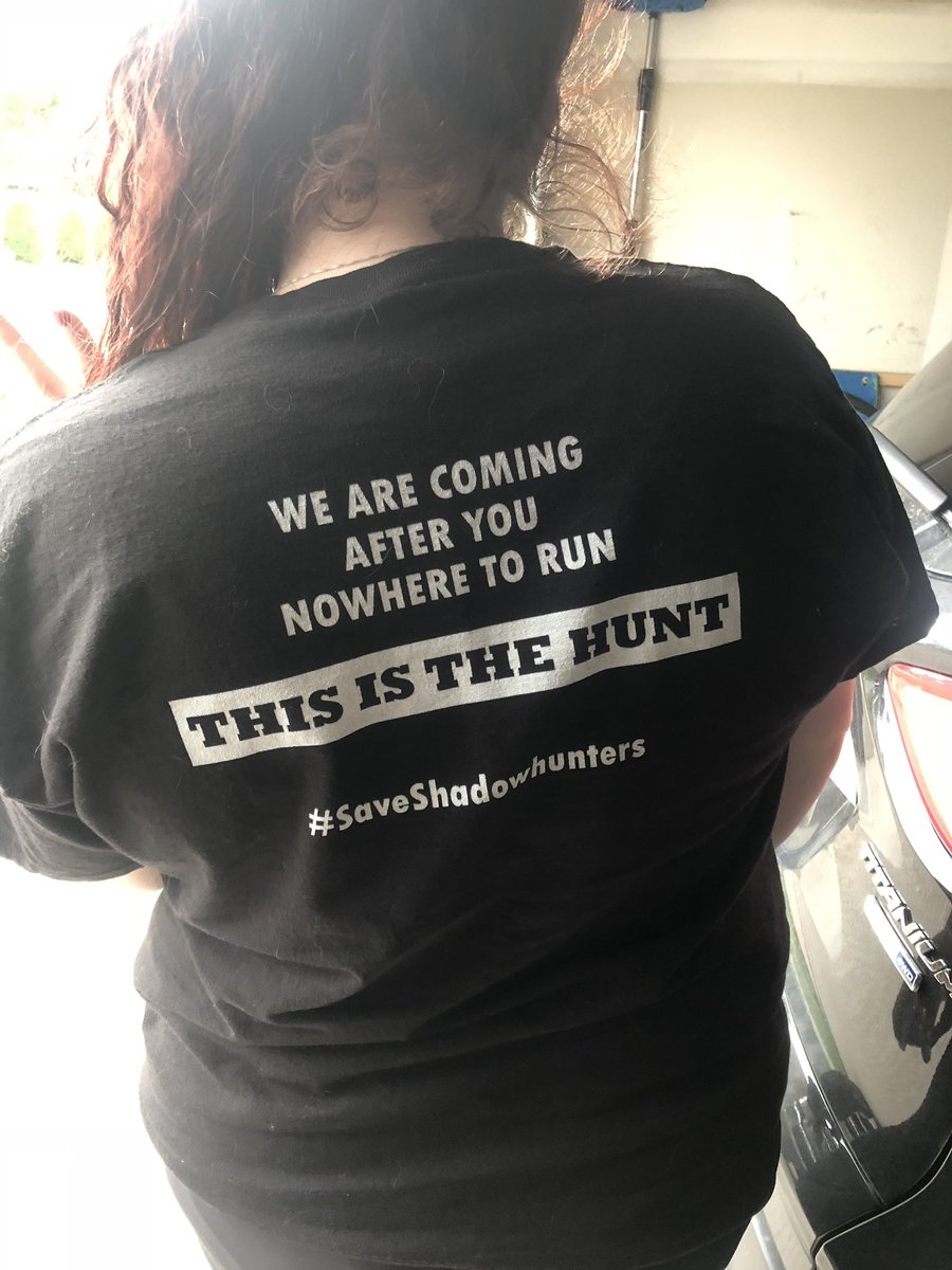 morrisme321's tweet photo. @SAspihesi @MorganaLFay @Tiffy1307Steph @ShadowMerch Yup. I have one 😁 #Shadowhunters #SaveShadowhunters ❤️ https://t.co/qBq5n1pEIQ