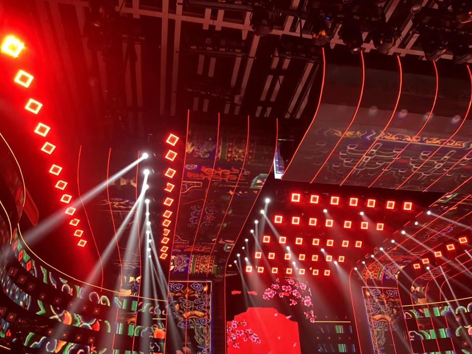 EnvyLighting's tweet photo. 🇨🇳《国乐大典》你想要的“中国味”都在这里
The sound, light and electricity are packaged in an all-round way to create a stunning music stage, giving viewers a different audiovisual experience. #LED background screen, #3D animation, #giant screen and #ARvirtual https://t.co/gDQ5AUKGkP