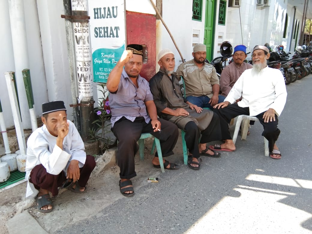 DihnoeCapulet's tweet photo. #HijrahMenujuSyariahKaffah
#HijrahSelamatkanIndonesia
#TinggalkanLiberalismeLawanKomunisme
#WeAreTheWorldKHILAFAH
#Muharram1441HBanjarbaru https://t.co/23WbxQ90UO