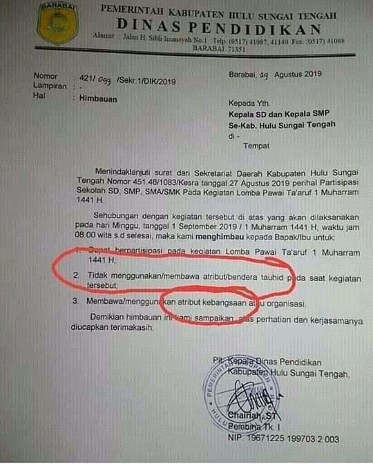 Hamid80Al's tweet photo. Innalillahi Wainna'ilaihi rajiun...
Apa ini surat benar.???
Baru sekarang, tahun baru hijriyah ada larangan mengibarkan bendera tauhid,.
kalau bendera bintang kejora  yg di kibarkan depan Istana malah di biarkan..🤦‍♀ https://t.co/0pGznAmls2