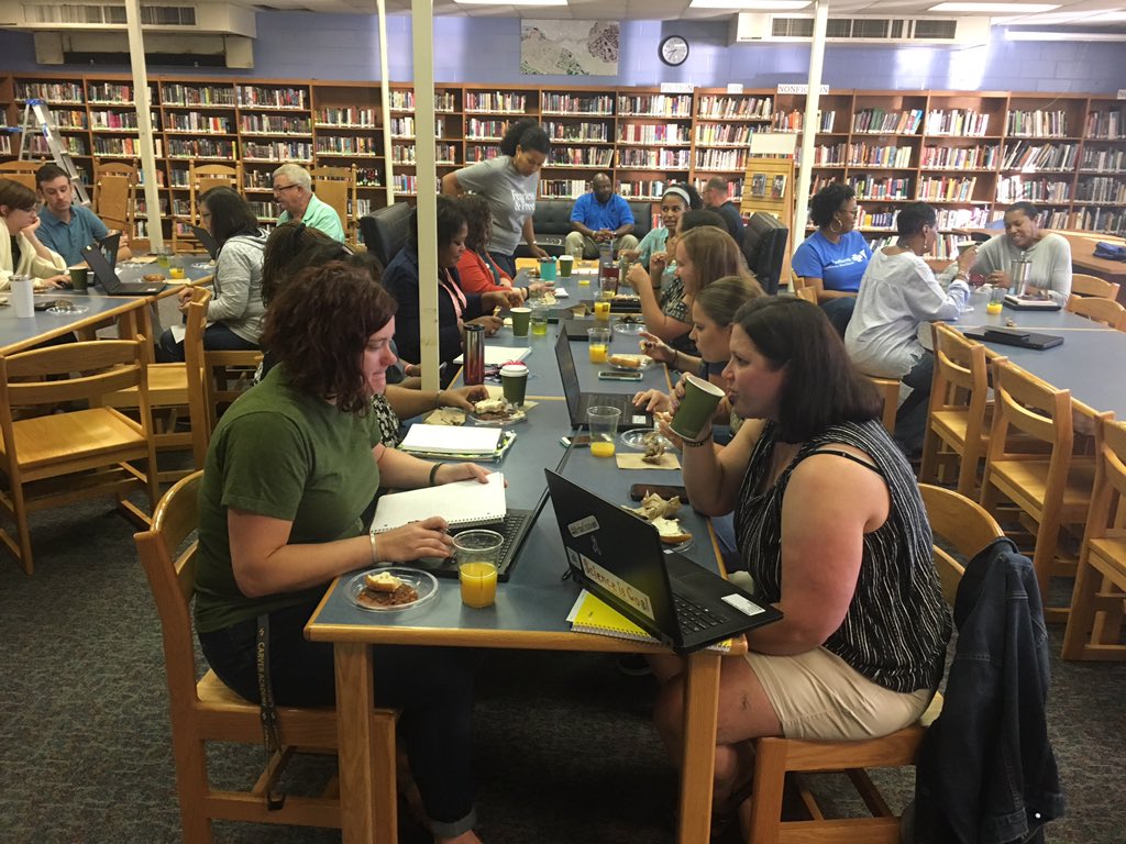 StephenjHackett's tweet photo. A huge thanks to Chesterfield Communities in Schools for providing breakfast and helping @CarverAcad wrap up an awesome Teacher Work Week! #bringonthestudents #cantwaitfortuesday #oneCCPS https://t.co/hl3QhzcFCD