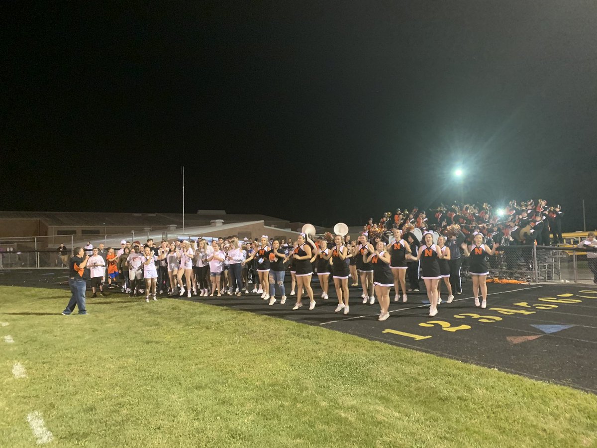 NFTigerCheer's tweet photo. Best fans and band in the land π§‘π€ tigers with the W tonight! #tigerpride #nftigercheer https://t.co/Y4QkmufdqH