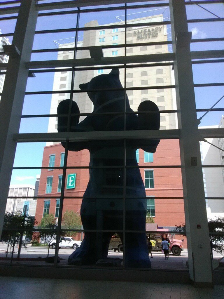 RangerCoin's tweet image. First day of #NGAUS it has been fun. Have met a ton of awesome people, got scared by a bear. Please come by our booth and say hello (booth #14341) #LifeFlash  #Bear @NGAUS1878