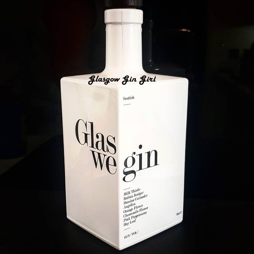 A jaw dropping Gin in a spectacular bottle!
🖤
<a href="/glaswegin/">lewis mcmanus</a>
🖤
#gin #glaswegin #ginandtonic #gintonic #ginbottle #ginlover #gt #gintime #ginstagram #alcohol #Scottishgin #Glasgow #Scotland #friday #weekend #weekendvibes #homeginbar #ginbar #gininspiration #gininfluencers