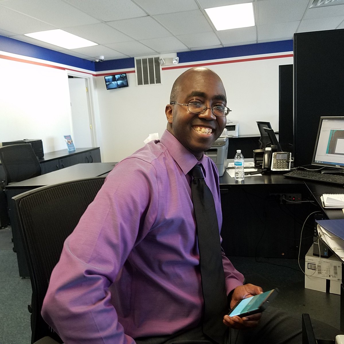 The next ROCK STAR!!! Darren our new SM at Florissant 1  <a href="/ajjones8442/">Anthony Jones</a> <a href="/ReamerEric/">Eric Reamer</a> <a href="/CalebSeyer/">Caleb Seyer</a> <a href="/lindsey_rigdon/">Lindsey Rigdon</a>