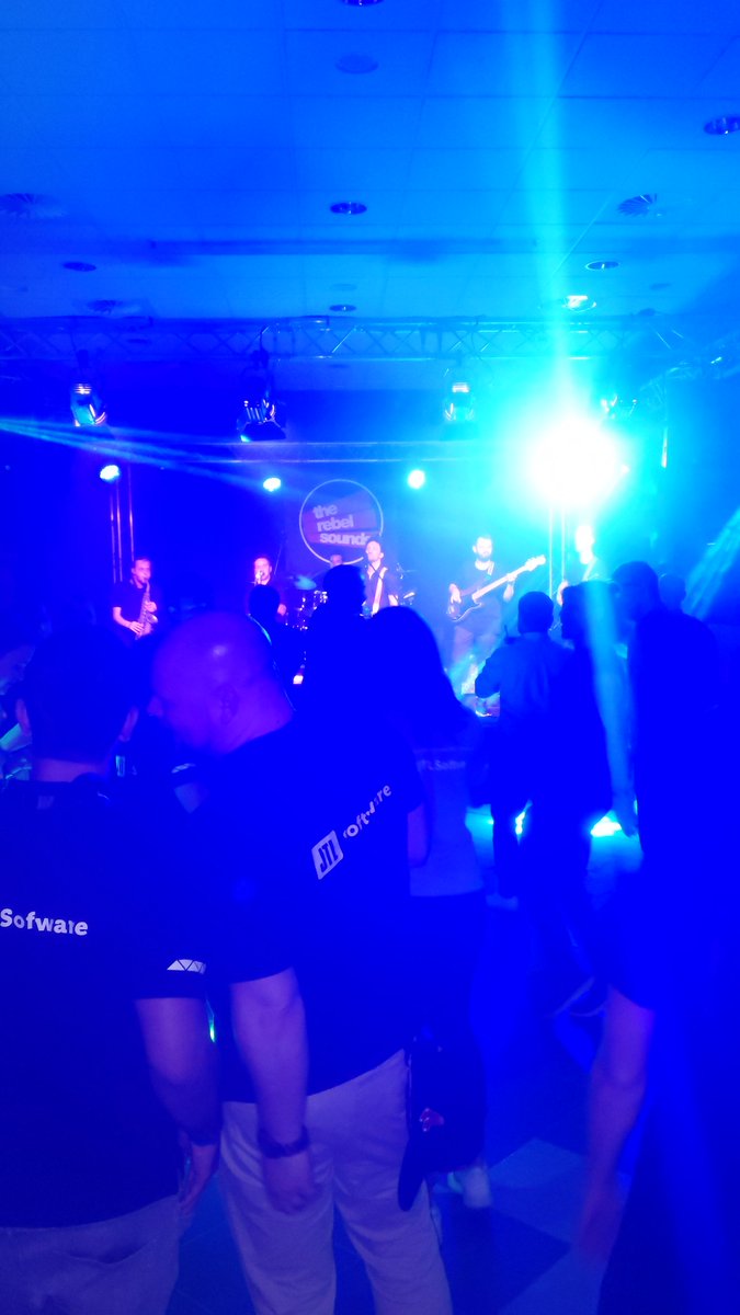 dash_bar's tweet photo. last dance https://t.co/YafzpRKJ60