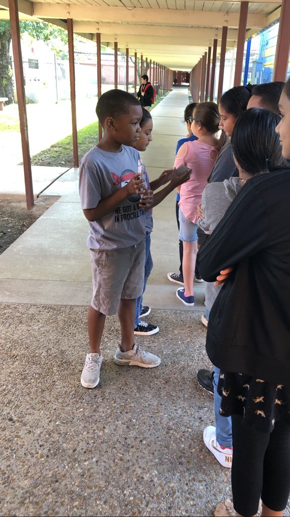 AllisonTFrost's tweet photo. There’s never a bad time to master fact fluency! No time to waste in our first week of 4th grade 🎓 https://t.co/AbOpsWhieV