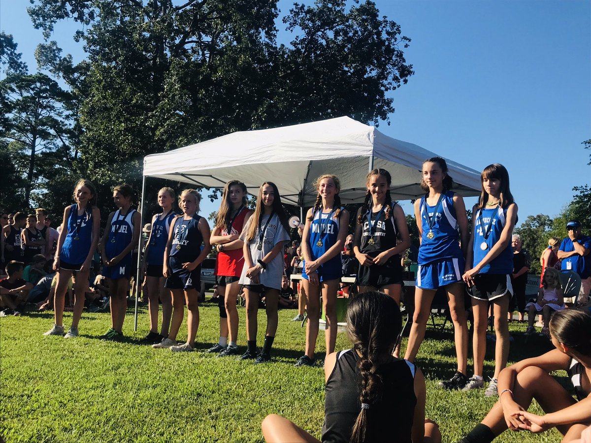JessRHarrington's tweet photo. @ArmucheeMiddle Girls Cross Country Team came in 3rd place in the Berry College Clara Bowl! 13 teams comprised of 125 girls, and we had 1st, 8th and 10th place medal finishers! Congrats, girls!! Bringin’ home the bling! 🏆🏅@FloydCoSuper @FloydCoSchools @cmoore924 @JillThacker https://t.co/golg5aTEcB