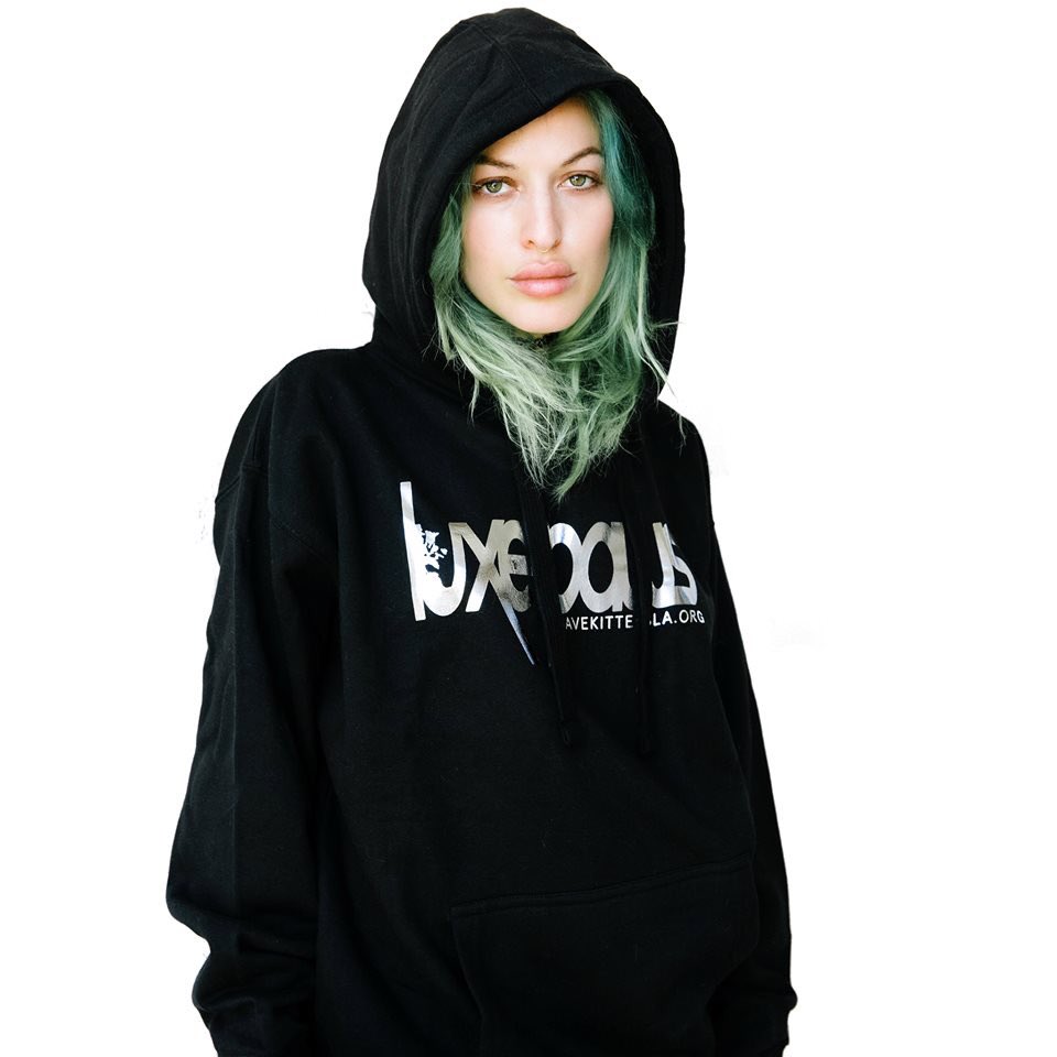 playpuss tweet media