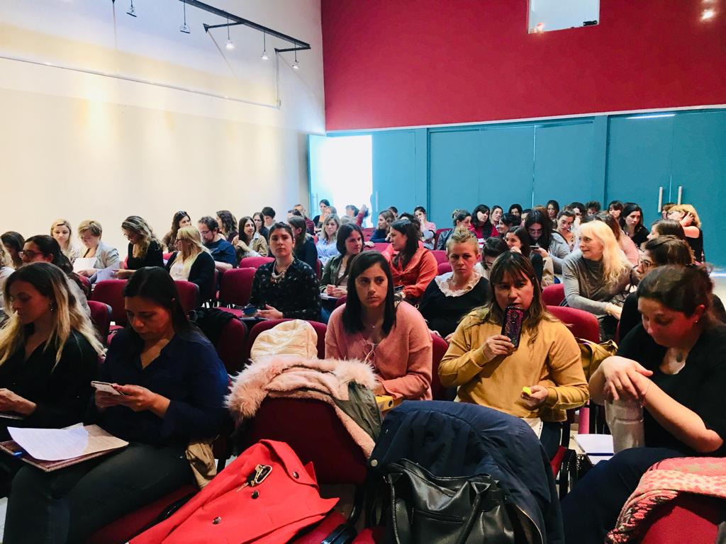 ajunafARG's tweet photo. 📌Con más de 120 inscriptos, se inició la Diplomatura en Niñez y Adolescencia.👦👧
#diplomatura #niñez #adolescencia #ajunaf
@JuezJimenez , @litoabregu , @UnlamOficial https://t.co/TTNnWBA5nI