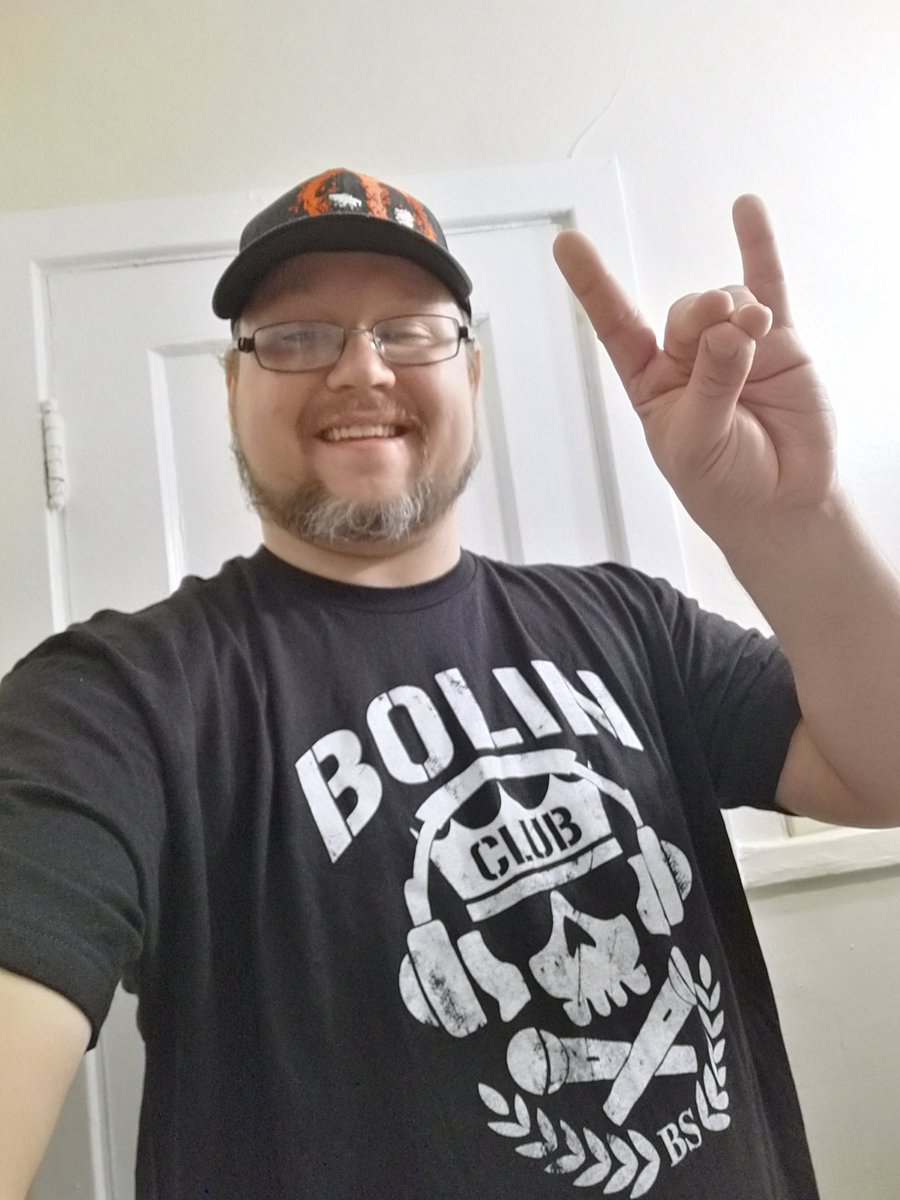 JJArrwood's tweet photo. Representing the #BolinClub!
Thanks goes out to @StarMakerBolin for this awesome shirt! Contact him to receive awesome merch like this and many other awesome things he has for sale! https://t.co/RviA61M7zE