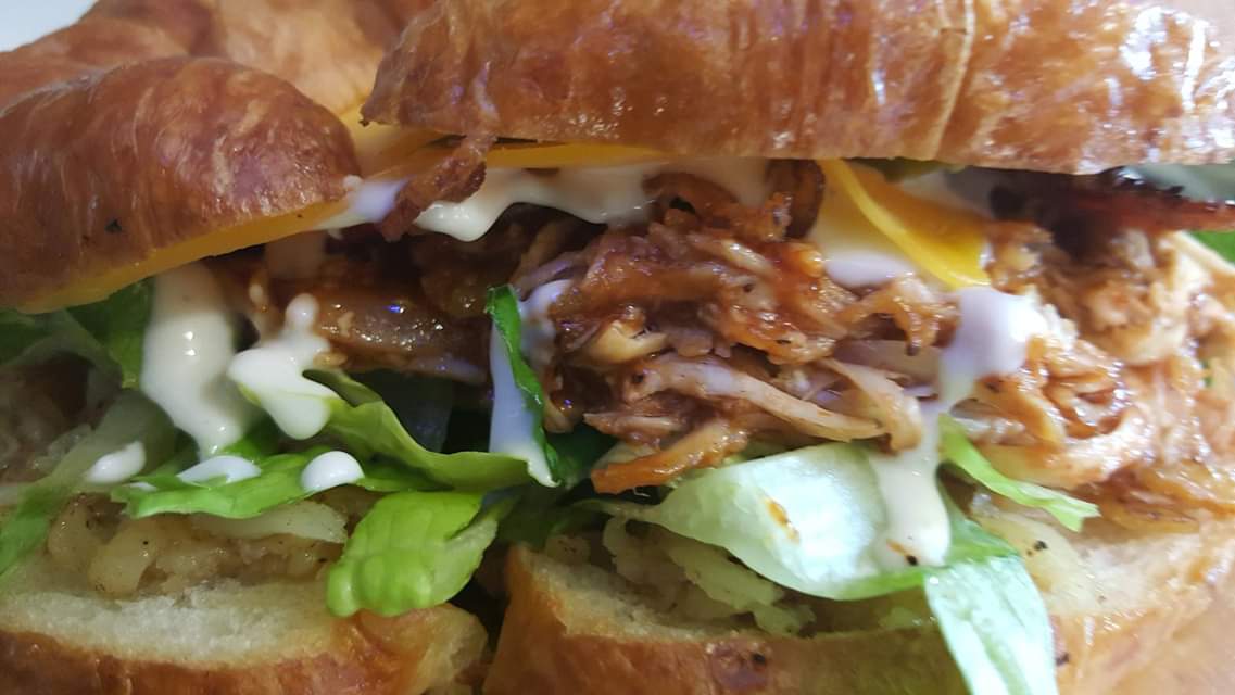 careersultan's tweet image. #IminControlGaryvee I shared your #AskGaryVee book with s small Business owner who needs solid advice to match his hustle and bad landlord.