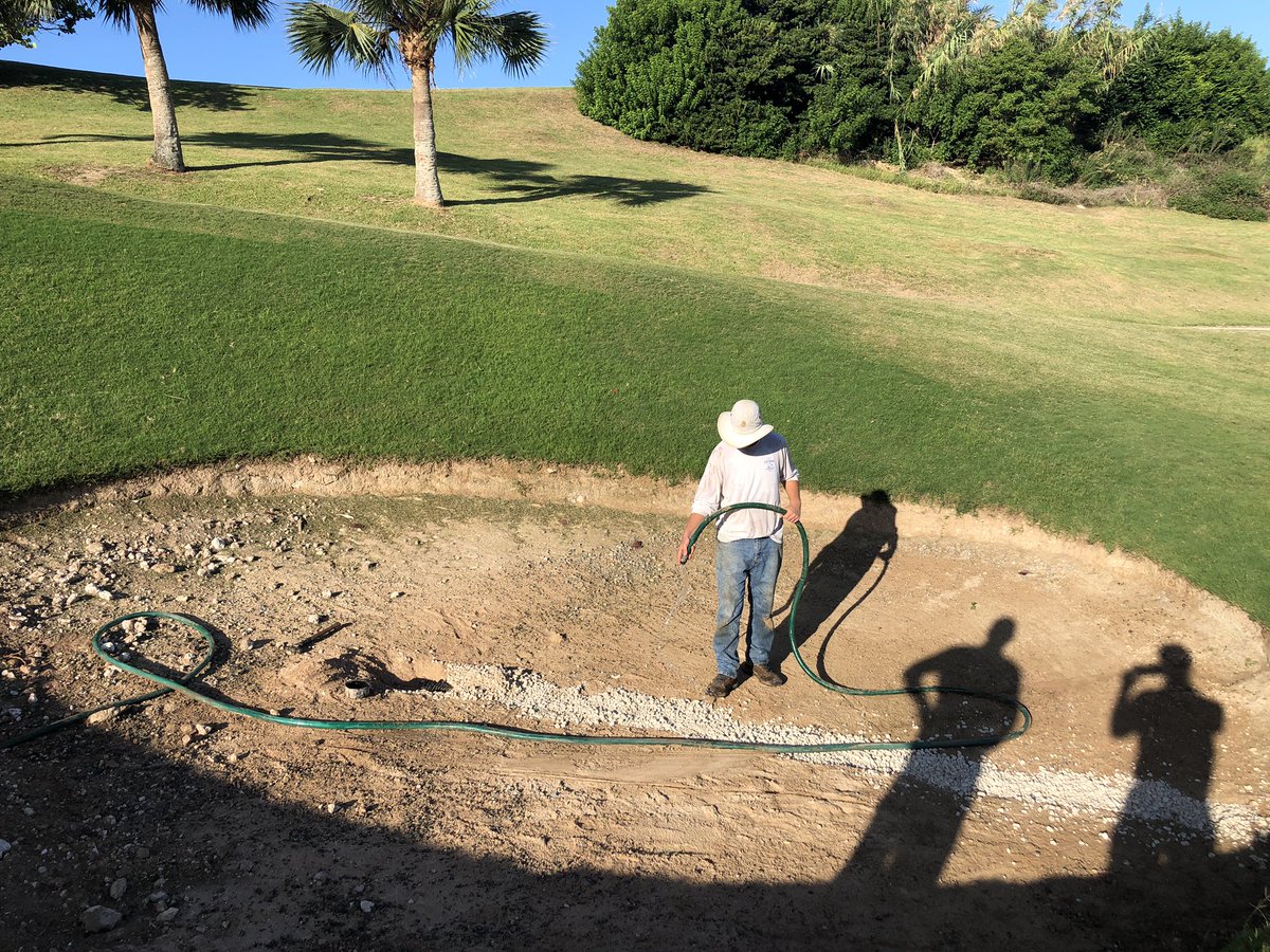 jjacksonbda's tweet photo. Prepare. Flush drainage. Polylast installation. Inspection. Hole #18 is completed! @carltonlandwork @Polylast https://t.co/hqjtro0xyL