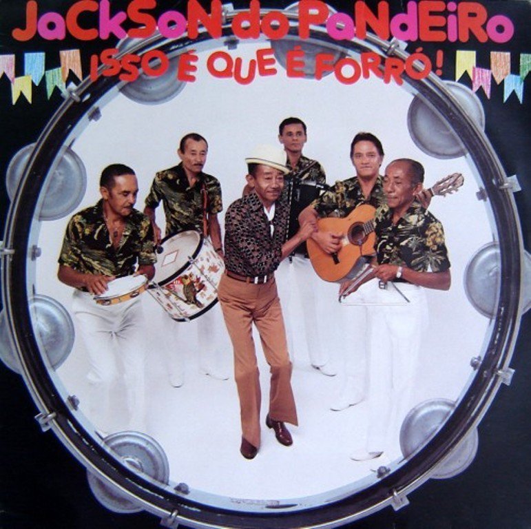 Em 1981, #JacksonDoPandeiro lançou "Isso É Que É Forró", o seu último disco. No ano seguinte, ele nos deixou, saindo da vida para entrar pra história da música brasileira, mas seu legado está vivo até hoje!

Ouça o seu derradeiro disco no IMMuB👇🎧
→ bit.ly/2YvKtdJ
